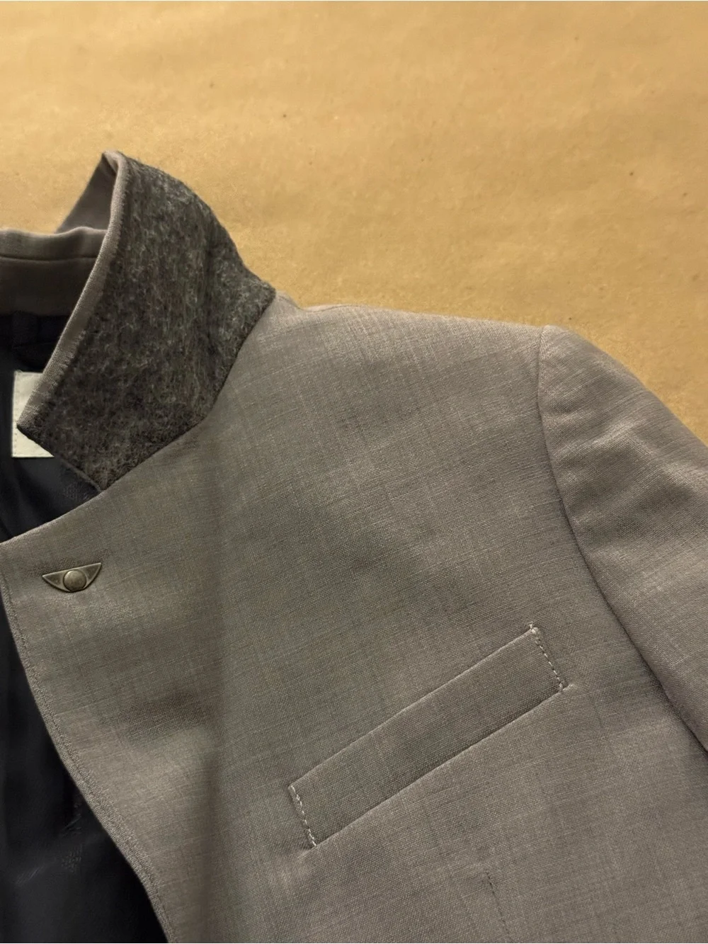 Armani Junior 2 Piece Grey Suit Size 4 Formal Graduation Wedding Virgin Wool